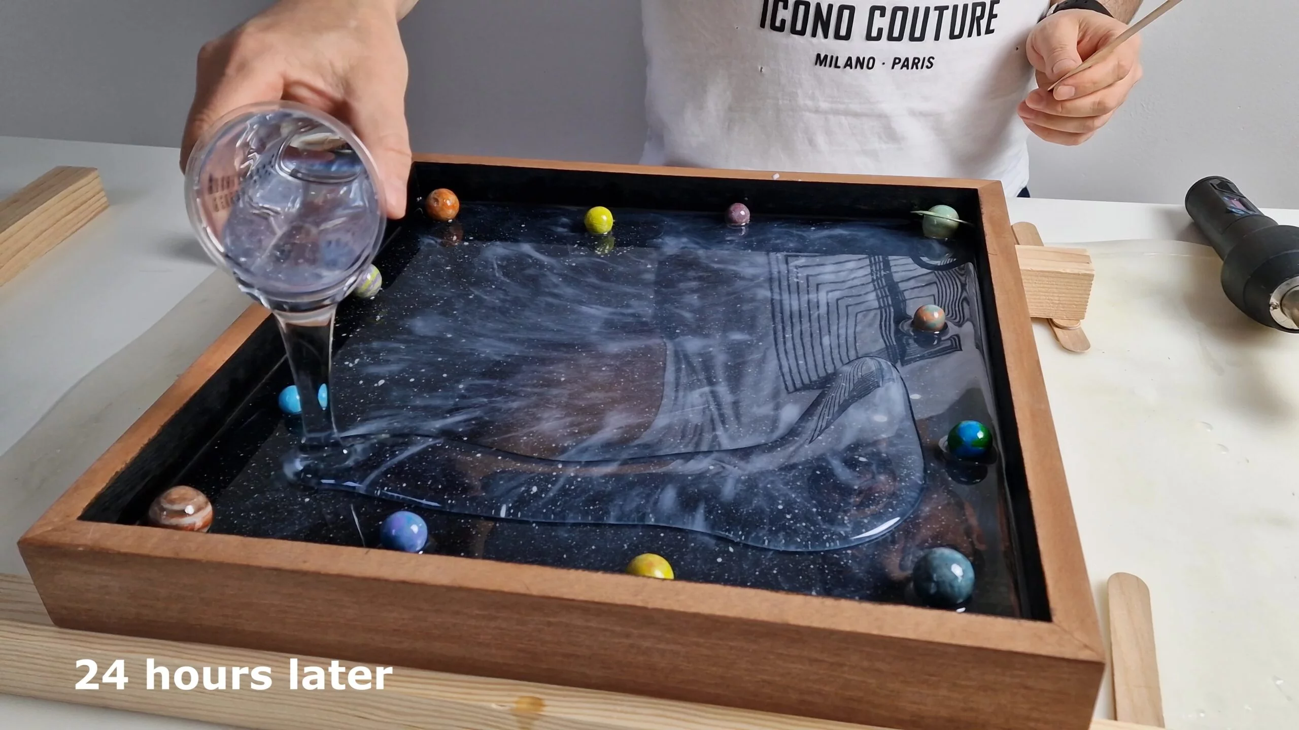 Space Chess made of Oak and Epoxy Resin - Image 6
