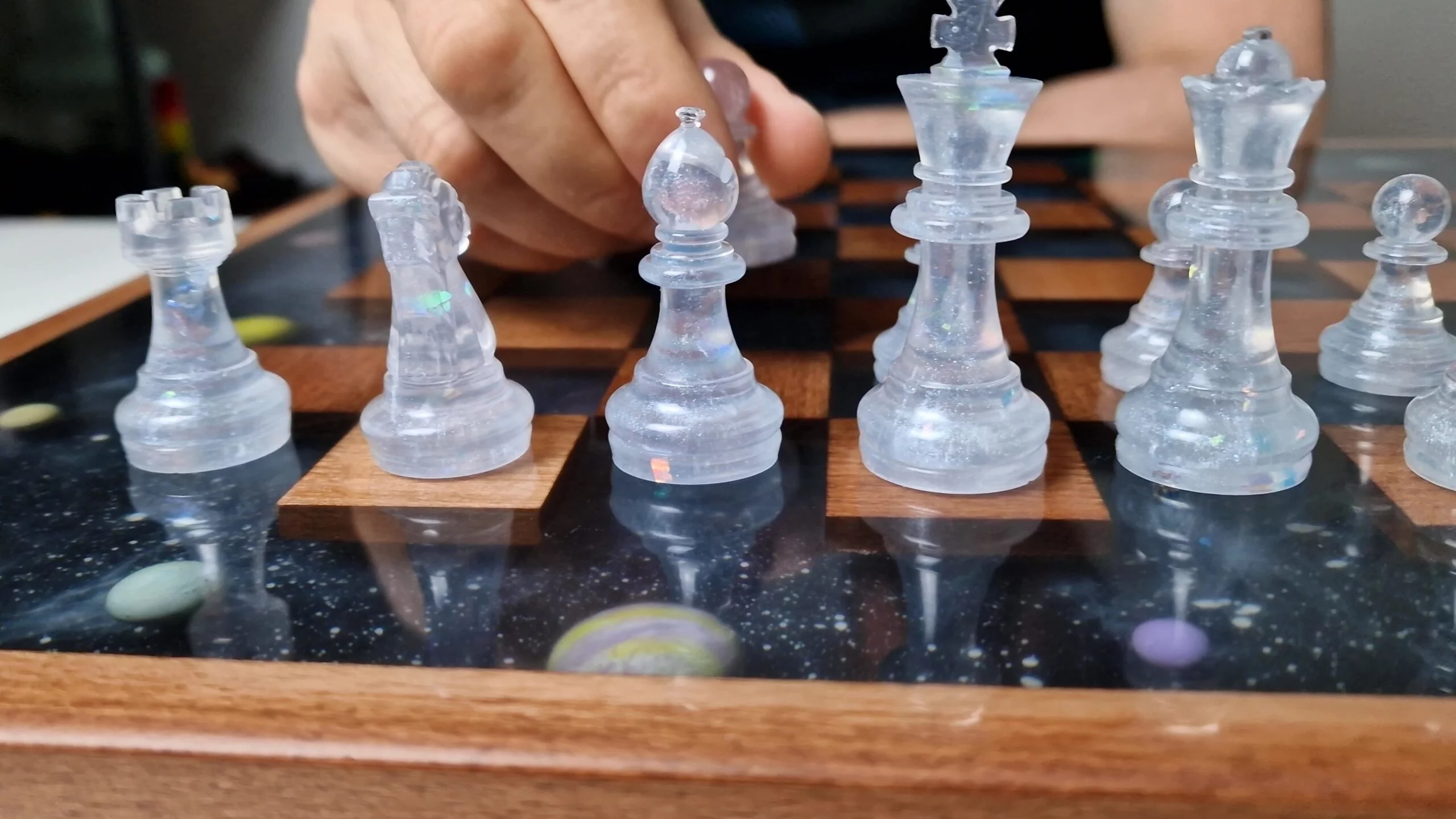 Space Chess made of Oak and Epoxy Resin - Image 4
