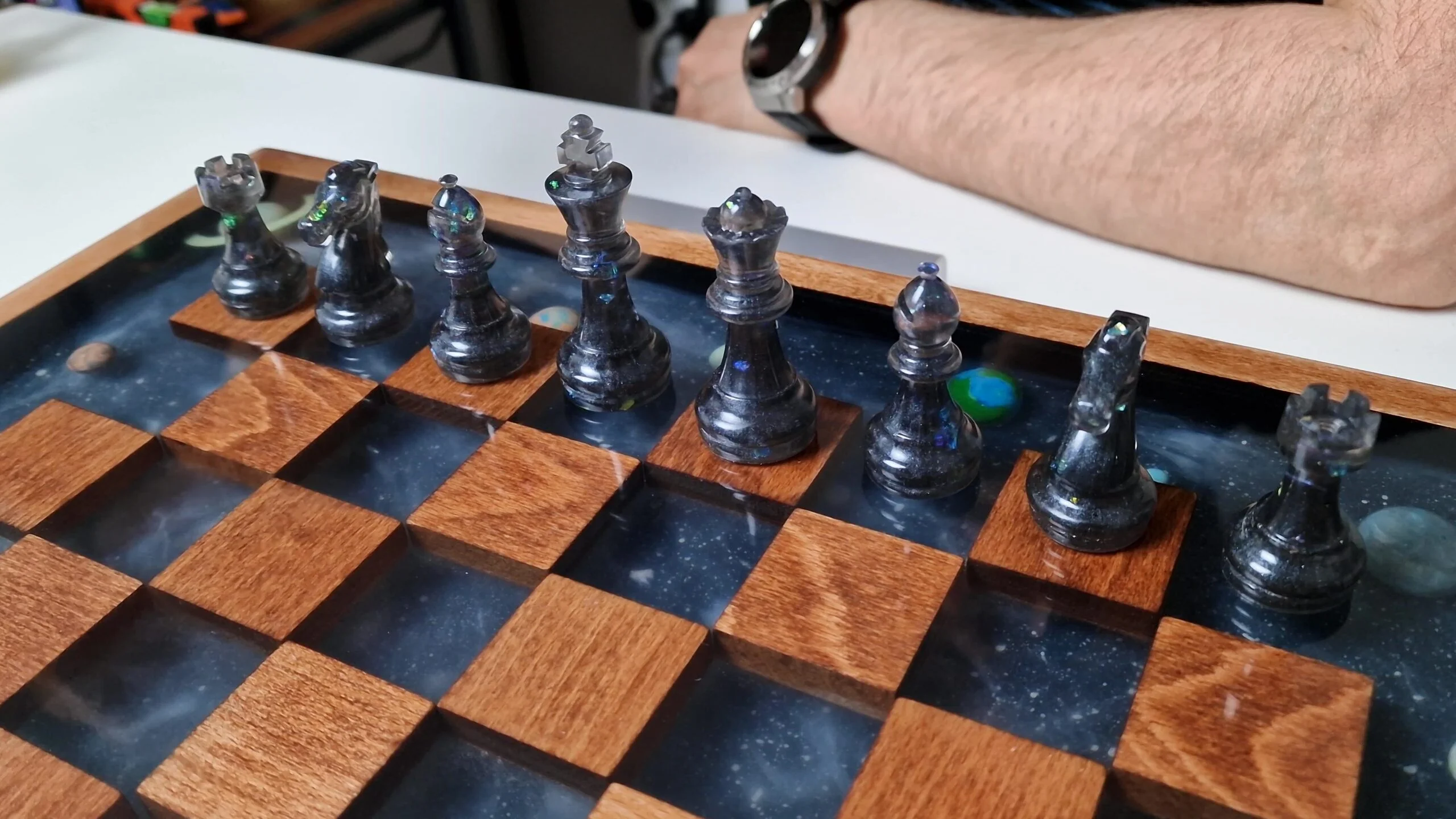 Space Chess made of Oak and Epoxy Resin - Image 13