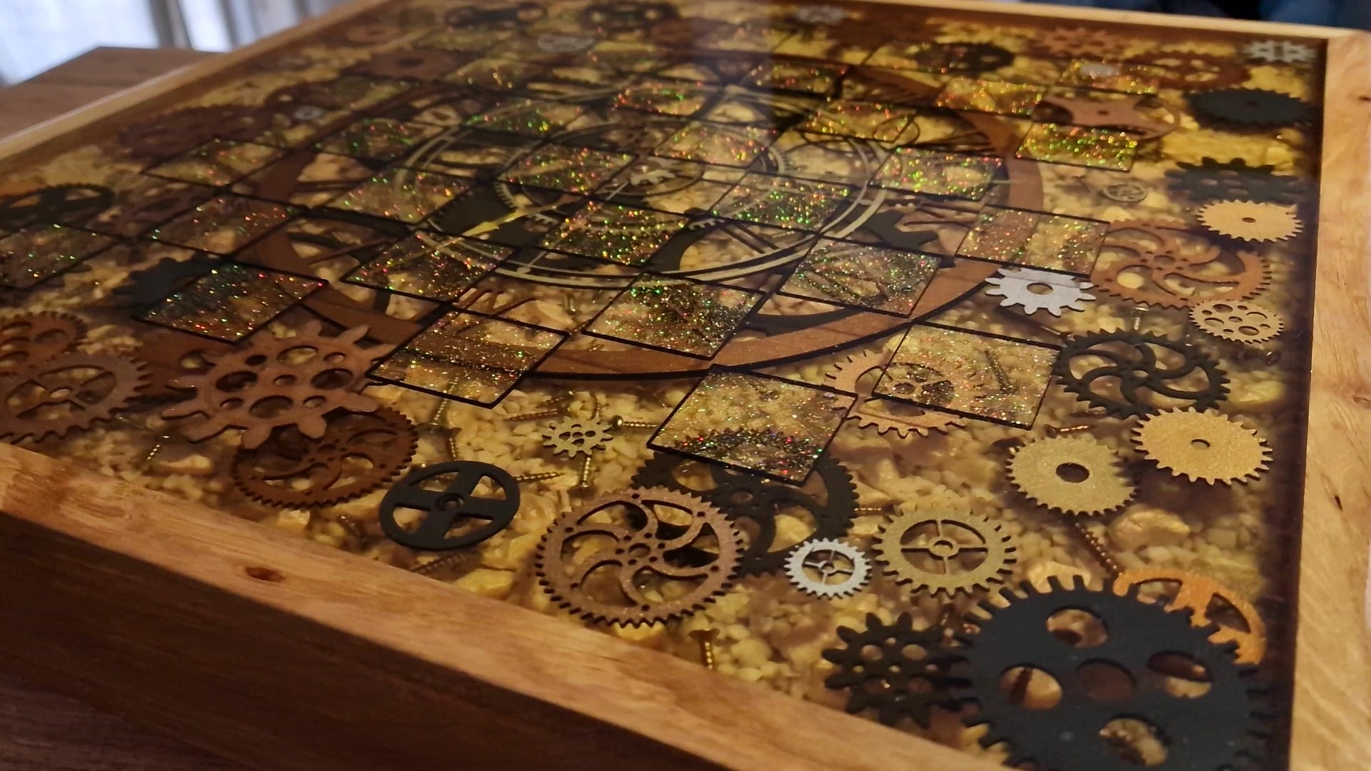 Chess set Clock and Gears made of Oak and Epoxy Resin - Image 12